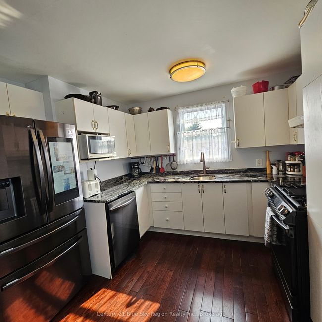 84 Gladstone Ave, House other with 4 bedrooms, 2 bathrooms and 5 parking in North Bay ON | Image 13
