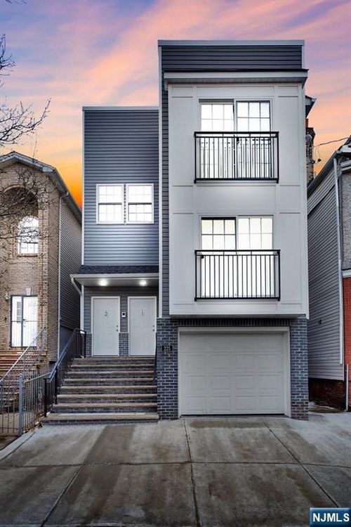 225 S 9th St, Newark, NJ, 07103-4563 | Card Image