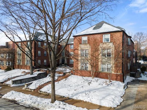 2b-7545 Wellington Way, Clayton, MO, 63105-2863 | Card Image