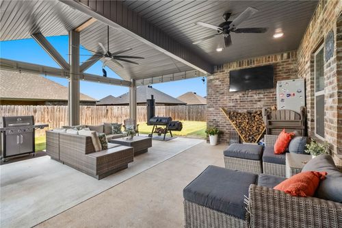 1025 Tracey Ln, Pea Ridge, AR, 72751-6004 | Card Image