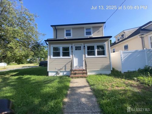 15 Wedgewood Ave, Woodbridge, NJ, 07095-3801 | Card Image