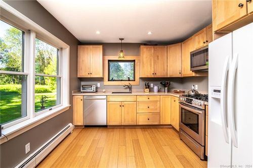 35 Jennings Rd, South Kent, CT, 06785-1205 | Card Image