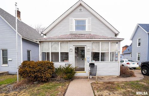 2735 5 1/2 Ave, Rock Island, IL, 61201-1950 | Card Image