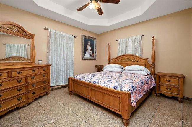 6813 N Gwin Rd, House other with 3 bedrooms, 3 bathrooms and 2 parking in Edinburg TX | Image 11