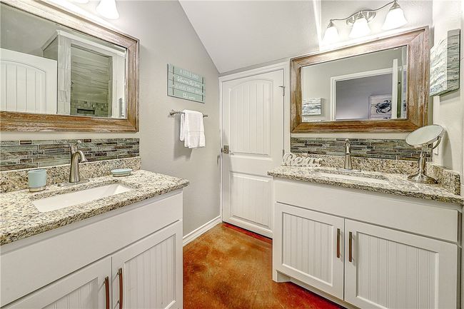 UNIT-213 - 2212 State Highway 361, Townhouse with 4 bedrooms, 4 bathrooms and 2 parking in Port Aransas TX | Image 12