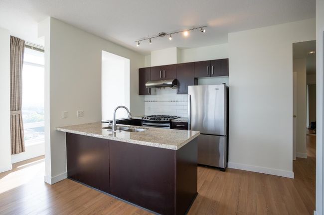 1801 - 8288 Lansdowne Road, Condo with 2 bedrooms, 2 bathrooms and 2 parking in Richmond BC | Image 11