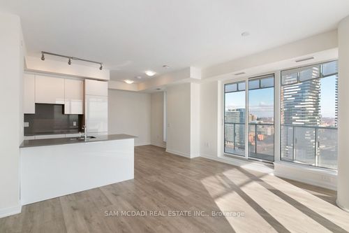 2809-28 Freeland St, Toronto, ON, M5E0E3 | Card Image