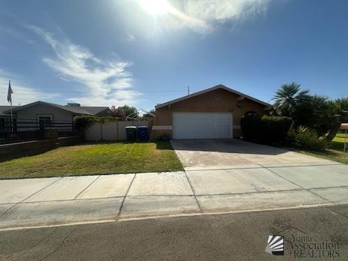 1830 S Athens Ave, Yuma, AZ, 85364-5014 | Card Image