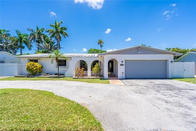 20110 Sw 84th Pl, House other with 4 bedrooms, 2 bathrooms and null parking in Cutler Bay FL | Image 1