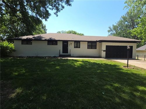 8819 E 61st St, Raytown, MO, 64133-3769 | Card Image