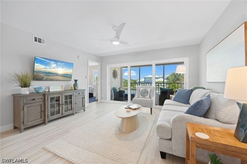 205-10684 Gulf Shore Drive, NAPLES, FL, 34108 | Card Image