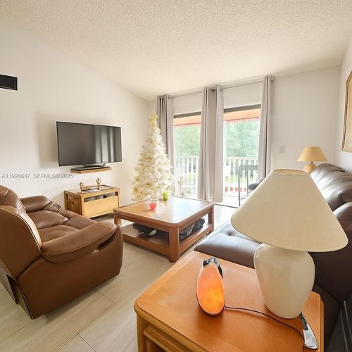 apt-301-15530 Sw 80th St, Miami, FL, 33193-2638 | Card Image