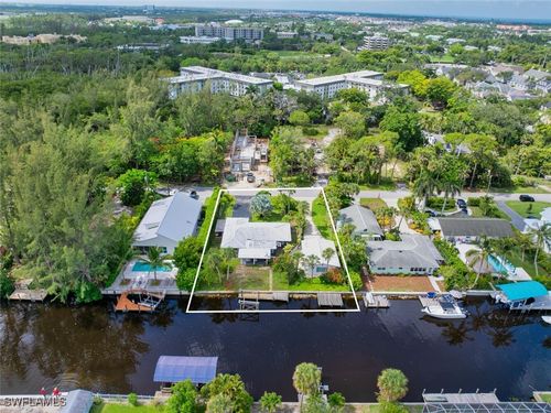 1483 Bembury Dr, Naples, FL, 34102-3423 | Card Image