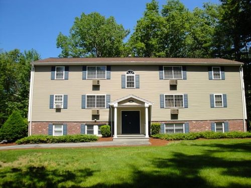 18-136 Turkey Hill Road, Merrimack, NH, 03054 | Card Image