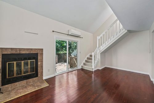 d-235 Lake St, Weymouth, MA, 02189-1232 | Card Image