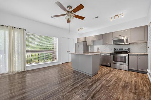 b-1421 April Villas, Montgomery, TX, 77356-8859 | Card Image