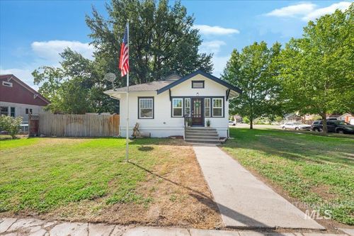 1704 Blaine St, Caldwell, ID, 83605-4337 | Card Image