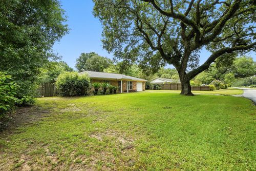 5746 Jones St, Milton, FL, 32570-2320 | Card Image