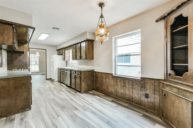 28902 Twisted Oak Dr, House other with 5 bedrooms, 3 bathrooms and 2 parking in Shenandoah TX | Image 4