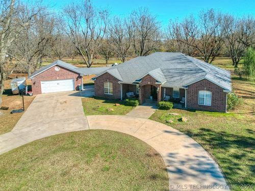 808 N E St, Eufaula, OK, 74432-1806 | Card Image