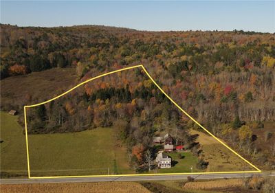 On 10.71 acres (boundary line approx.) | Image 2