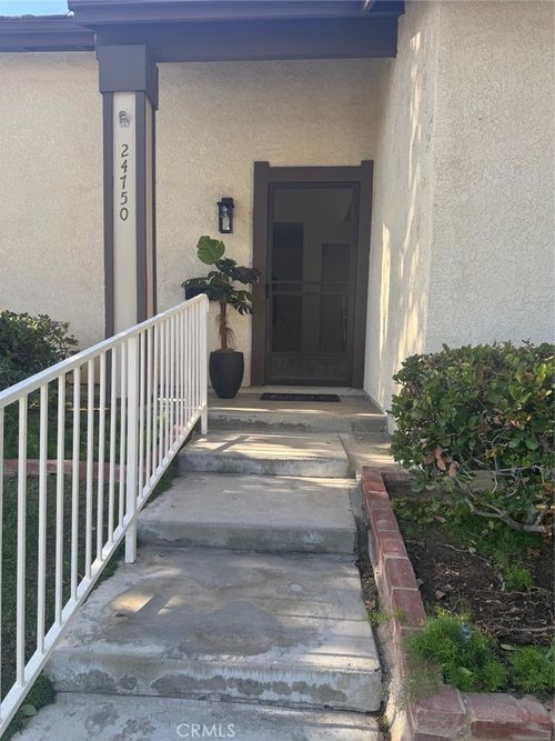 24750 Masters Cup Way, Valencia, CA, 91355-2304 | Card Image