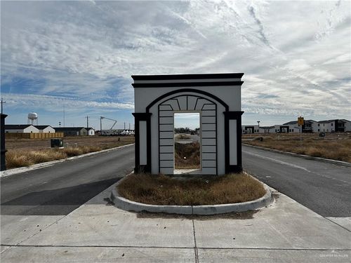 704 Dominions Dr, Weslaco, TX, 78596 | Card Image