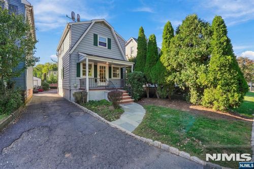81 5th St, Cresskill, NJ, 07626-2501 | Card Image