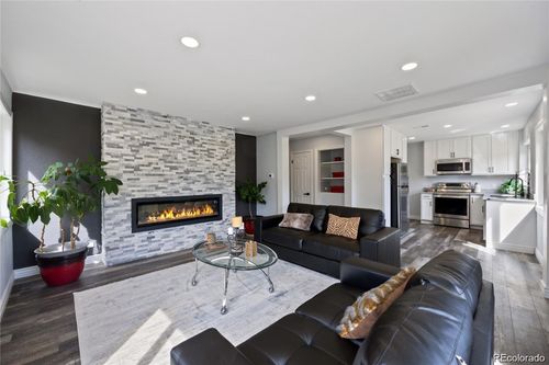 1345 Holly St, Denver, CO, 80220-2619 | Card Image