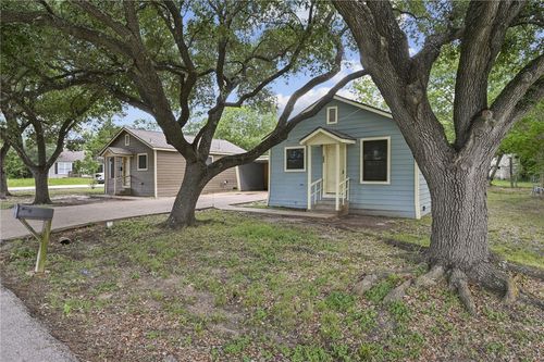 400 and 402 S Ennis Street, Bryan, TX, 77803 | Card Image