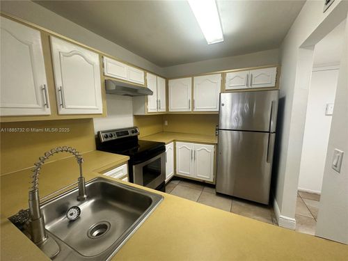 apt-411-13685 Ne 10th Ave, North Miami, FL, 33161-3859 | Card Image