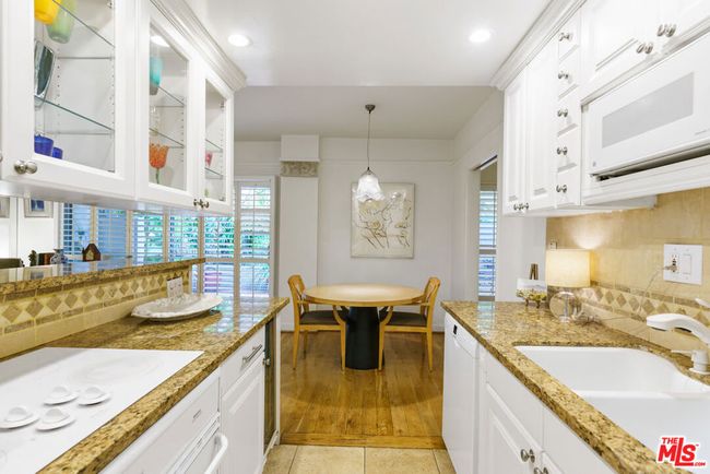 Kitchen | Image 9