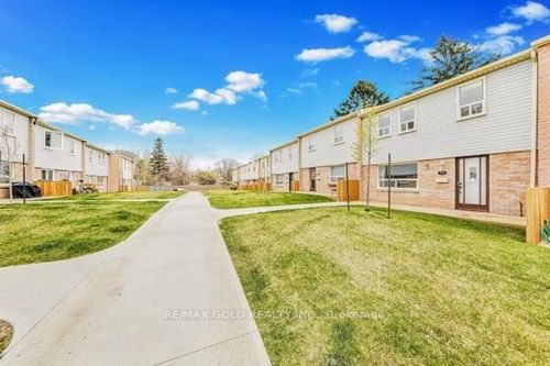 77-1055 Shawnmarr Rd, Mississauga, ON, L5H3V2 | Card Image