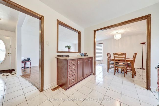 18 Demarco Blvd, House other with 4 bedrooms, 2 bathrooms and 4 parking in Toronto ON | Image 12