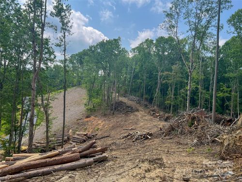 10-000 Northview Dr, Hendersonville, NC, 28791 | Card Image