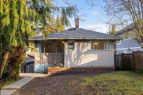 2525 Western Avenue, North Vancouver, BC, V7N3L2 | Card Image