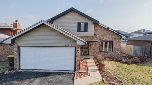19913 Arroyo Ave, Lynwood, IL, 60411-1408 | Card Image