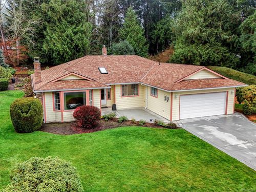 8618 Kingcome Cres, North Saanich, BC, V8L5C8 | Card Image