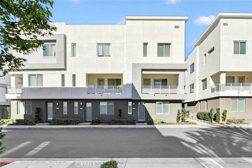 1884 S Westside Dr, Anaheim, CA, 92805-8418 | Card Image