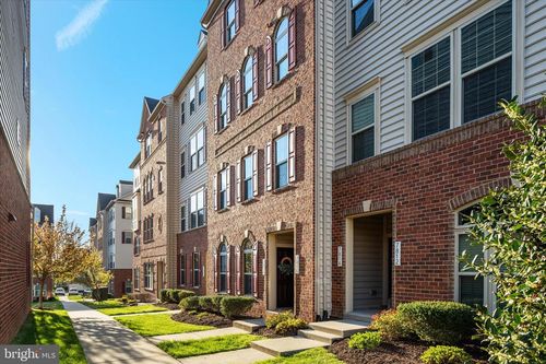 7816 Culloden Crest Ln, GAINESVILLE, VA, 20155-3670 | Card Image