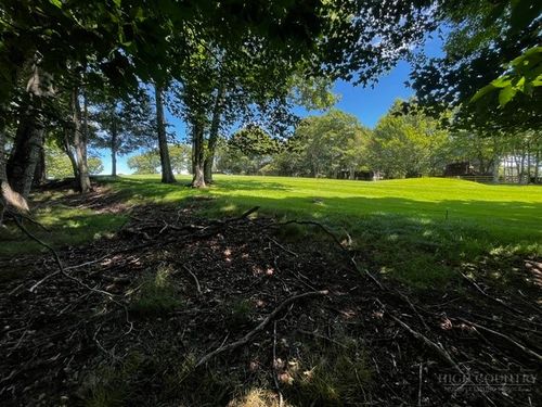 208 Pine Ridge Rd, Beech Mountain, NC, 28604-8149 | Card Image