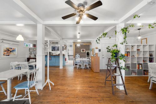 {{alt}} | Card Image