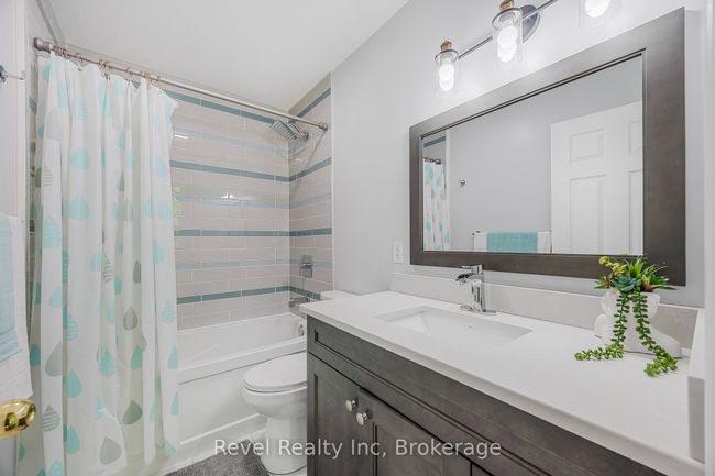 10 Musquake Crt, House other with 5 bedrooms, 4 bathrooms and 4 parking in Tiny ON | Image 24