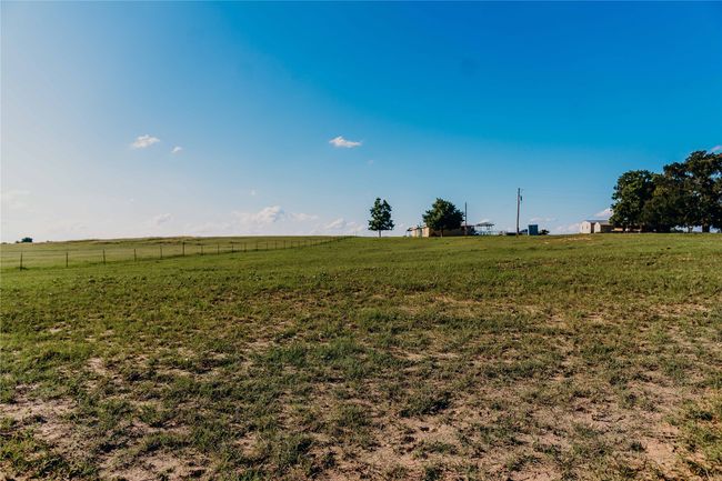 View of yard featuring a view of rural / pastoral area | Image 29