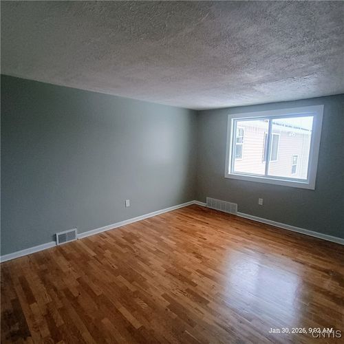 113 Dearborn Pl, Syracuse, NY, 13205-1061 | Card Image