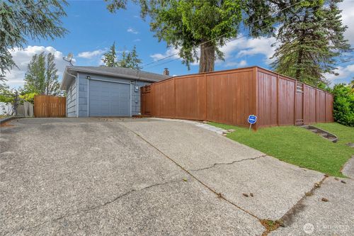 1812 S Sprague Ave, Tacoma, WA, 98405-2932 | Card Image