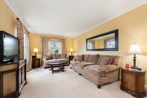 101 Lido Pkwy, Lindenhurst, NY, 11757-6020 | Card Image