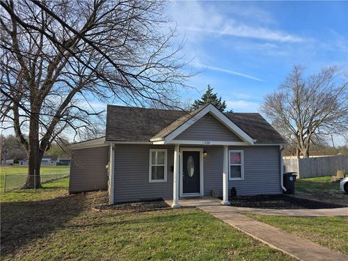 120 E South Ave, Belton, MO, 64012-3038 | Card Image