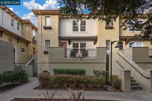 31 Picasso Ct, Pleasant Hill, CA, 94523-4266 | Card Image