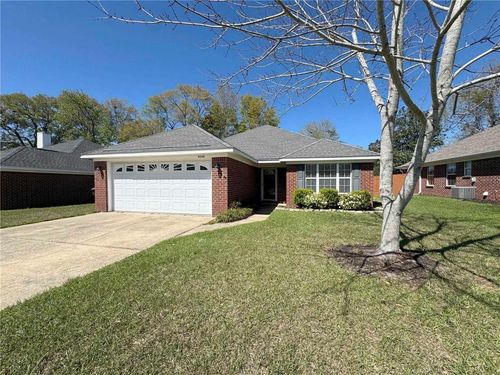 8209 Edgewood Dr, Daphne, AL, 36526-4375 | Card Image
